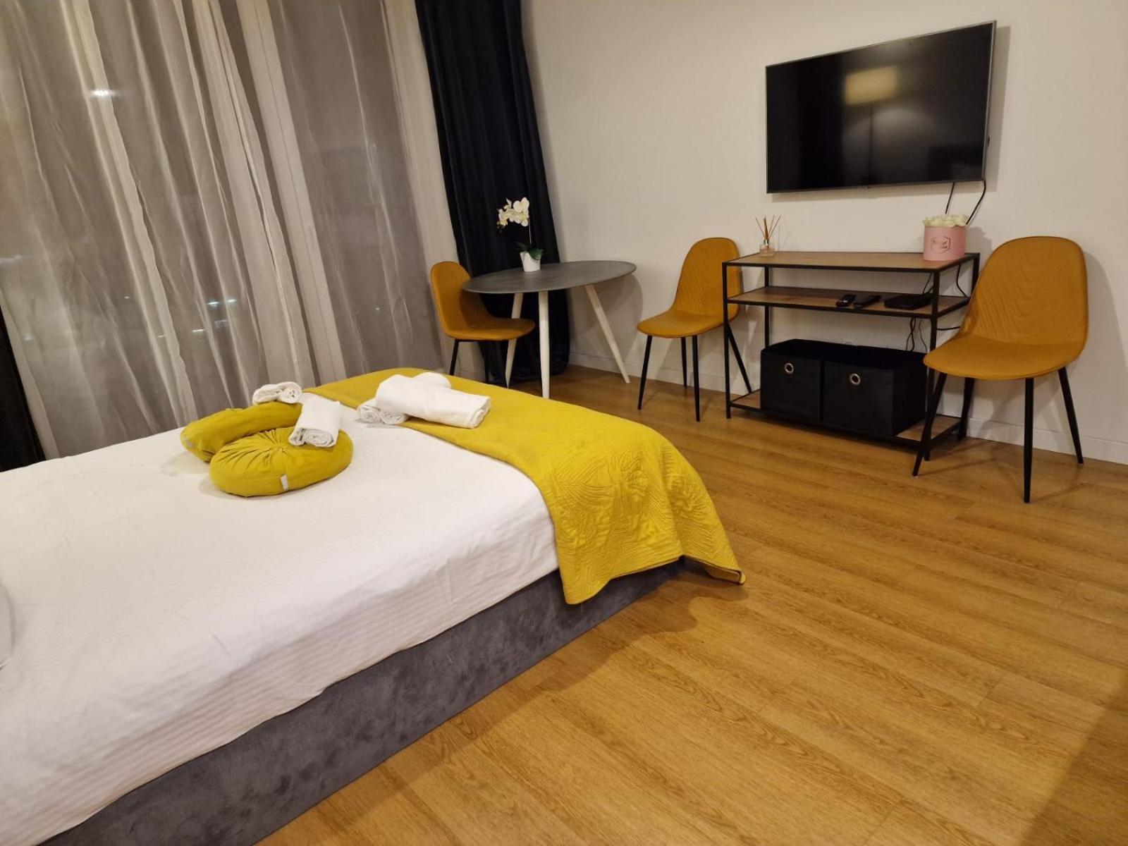 Srodmiescie Bastion Walowa - Free Parking Apartment *